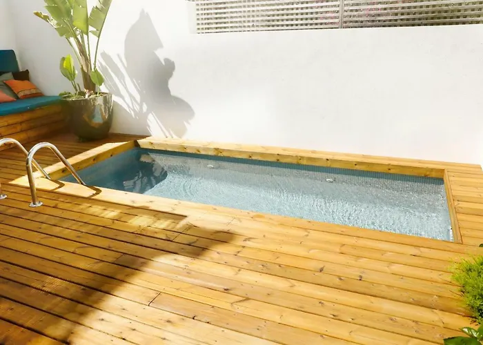Swimming Pool *
